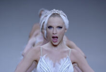 Photo of Shake It Off» by Taylor Swift